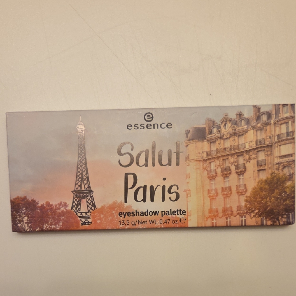 Essence Salut Paris Eyeshadow Palette - Warm Tones